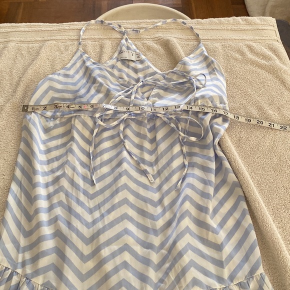 ASOS gorgeous long dress. So pretty and flattering from Bloomingdale’s - Picture 11 of 13